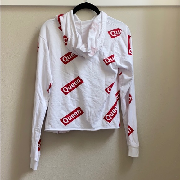 Queen Pattern Hoodie - Picture 2 of 6